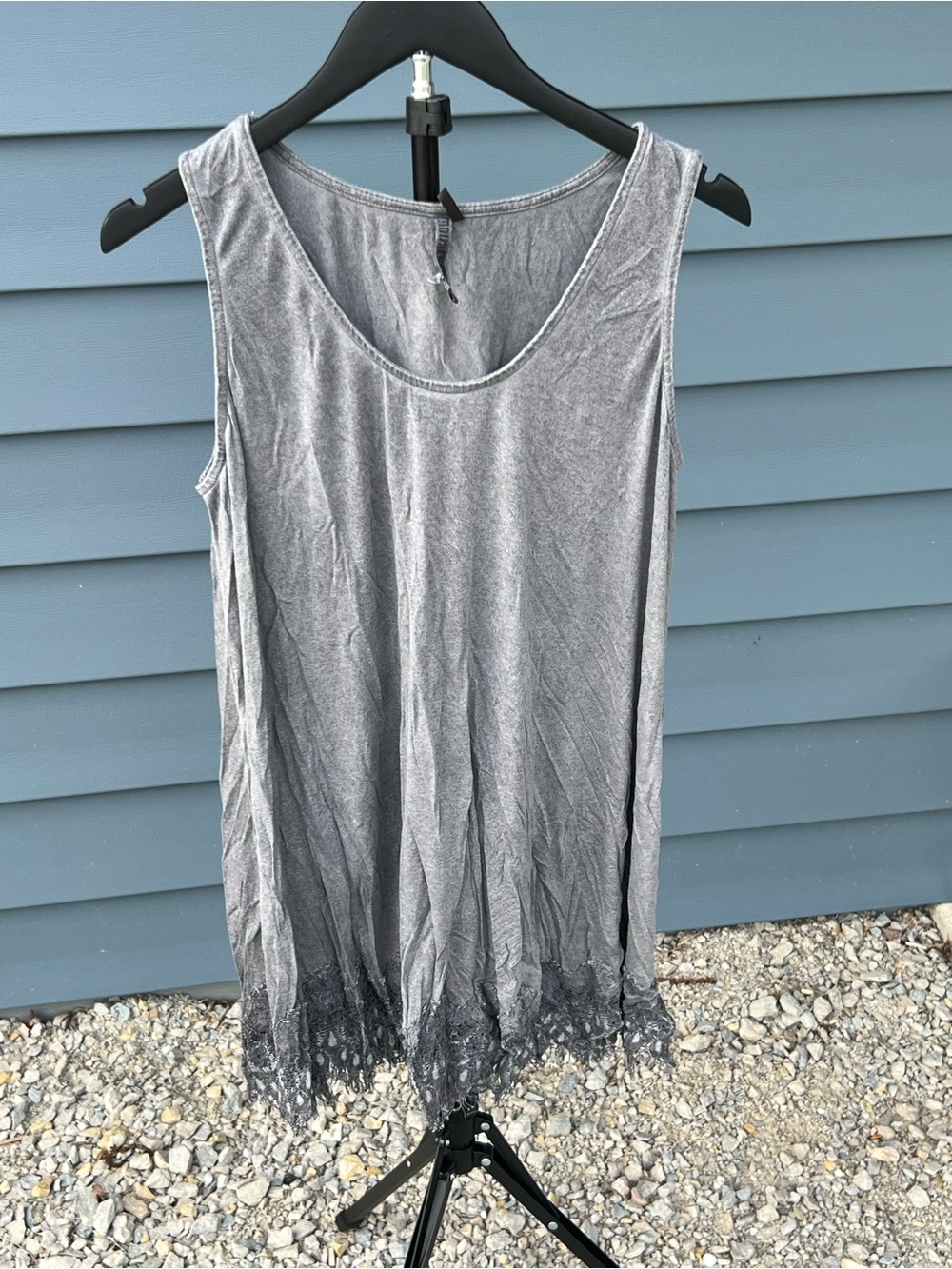 Sleeveless Gray Lace-Hem Women's Tank Top